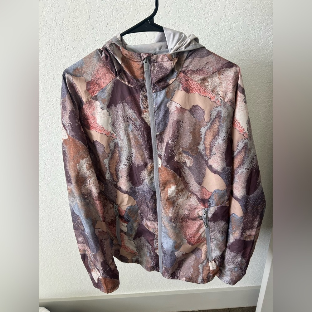 Camouflage Patterned Hooded Jacket